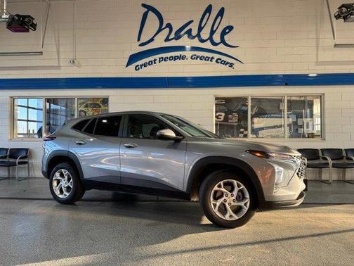 2025 Chevrolet Trax LS