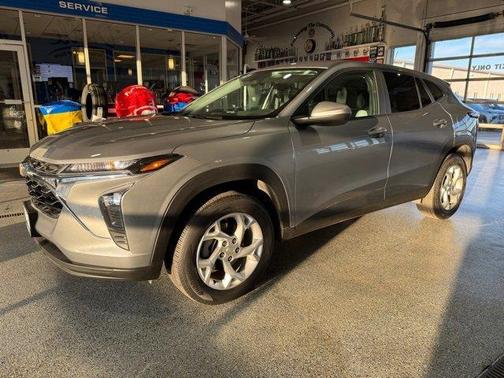 2025 Chevrolet Trax LS