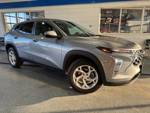 2025 Chevrolet Trax LS