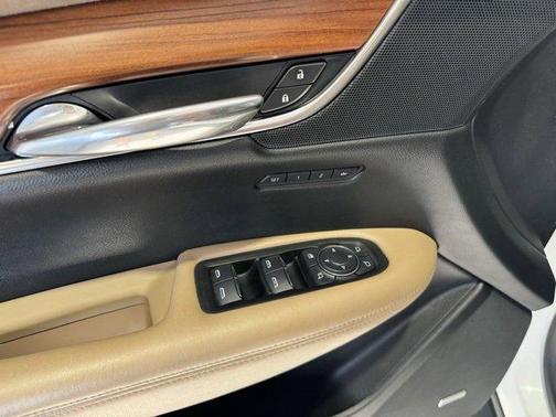 2017 Cadillac XT5 Platinum