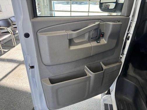 2023 GMC Savana 2500 Work Van