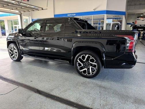2024 Chevrolet Silverado EV RST