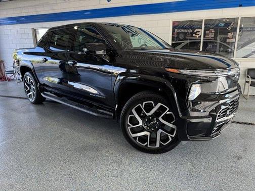 2024 Chevrolet Silverado EV RST