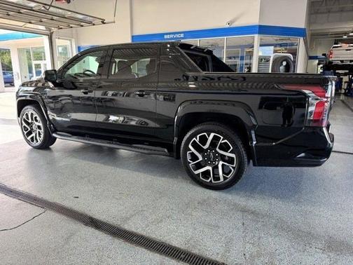 2024 Chevrolet Silverado EV RST