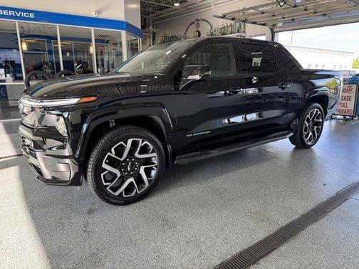 2024 Chevrolet Silverado EV RST