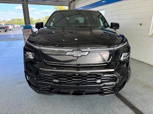 2024 Chevrolet Silverado EV RST