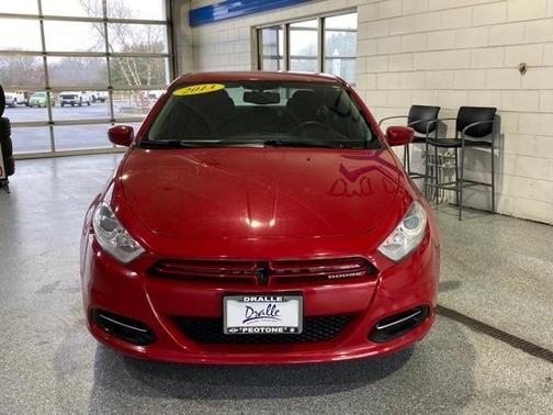Photo 3 of 31 of 2013 Dodge Dart SE