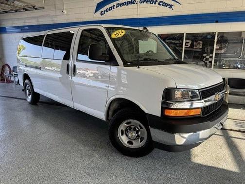 2024 Chevrolet Express 3500 LT