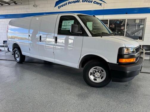 2025 Chevrolet Express 2500 Work Van