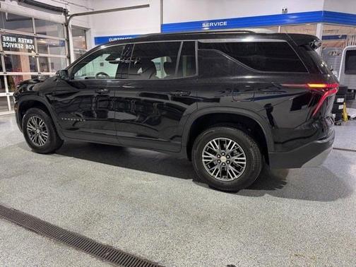 2024 Chevrolet Traverse LT