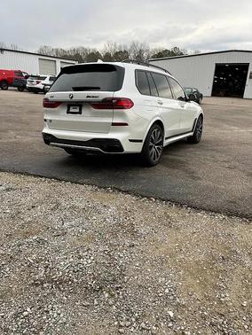 2021 BMW X7 M50i