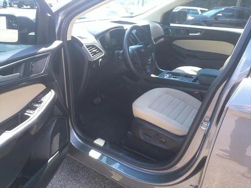 2023 Ford Edge SE
