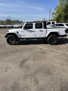 Bright White Clearcoat 2022 Jeep Gladiator Sport