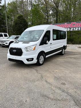 Oxford White 2022 Ford Transit-350 XLT