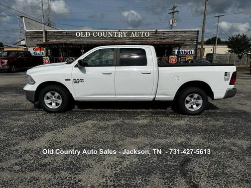 2019 RAM 1500 SLT