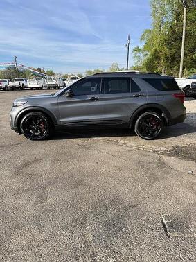 Carbonized Gray Metallic 2022 Ford Explorer ST