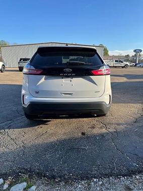 2023 Ford Edge SE
