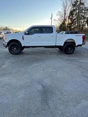 White 2021 Ford F-250 Lariat