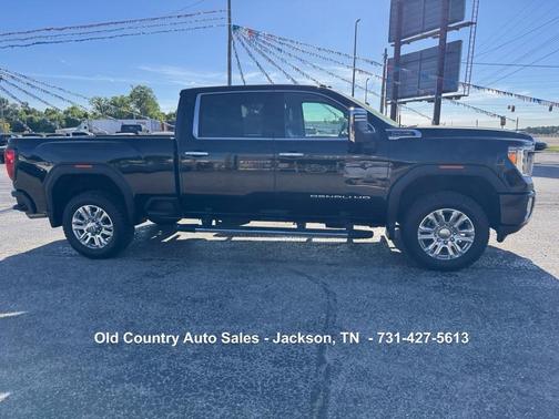 Black 2022 GMC Sierra 2500 Denali