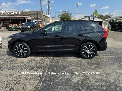 2024 Volvo XC60 B5 Plus Dark Theme