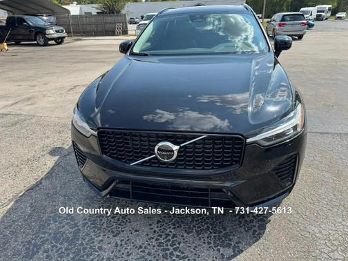 2024 Volvo XC60 B5 Plus Dark Theme