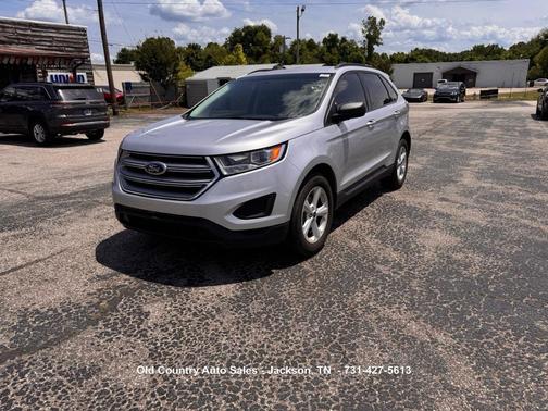Silver 2015 Ford Edge SE