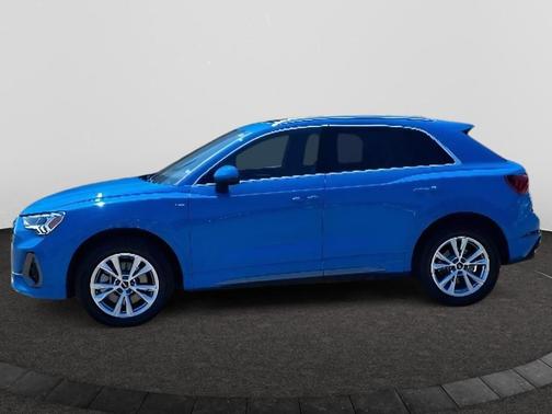 2023 Audi Q3 45 S line Premium