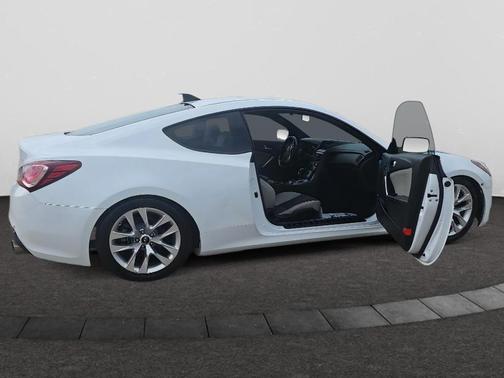 2016 Hyundai Genesis Coupe 3.8 Base