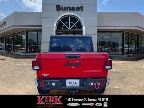 2023 Jeep Gladiator Sport