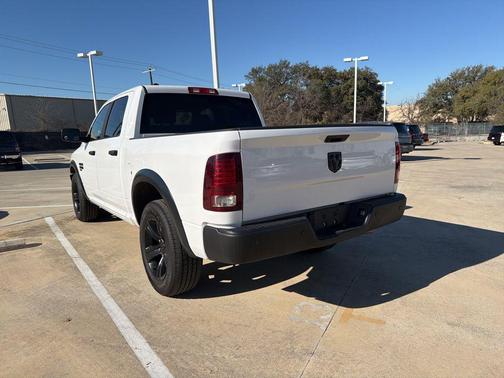 2024 RAM 1500 Classic Warlock Crew Cab 4x2 5'7' Box