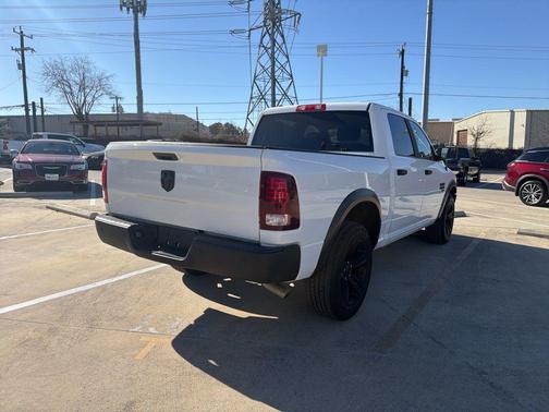 2024 RAM 1500 Classic Warlock Crew Cab 4x2 5'7' Box