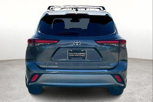 2022 Toyota Highlander Platinum