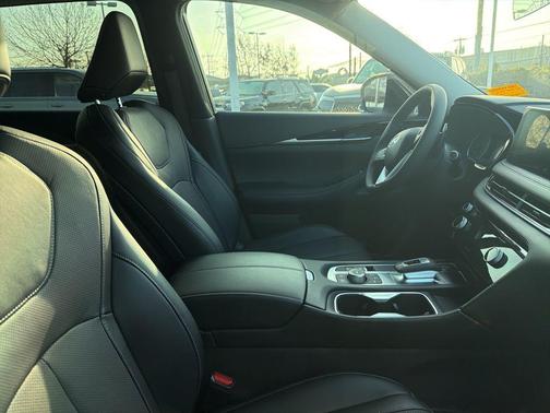 2023 INFINITI QX60 Pure