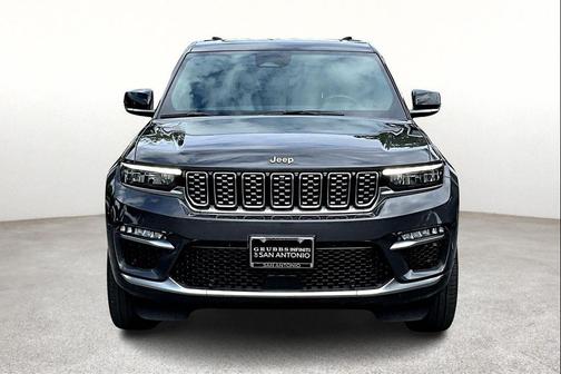 2022 Jeep Grand Cherokee Summit