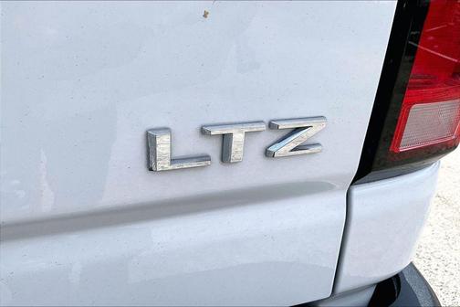Summit White 2025 Chevrolet Silverado 2500 LTZ