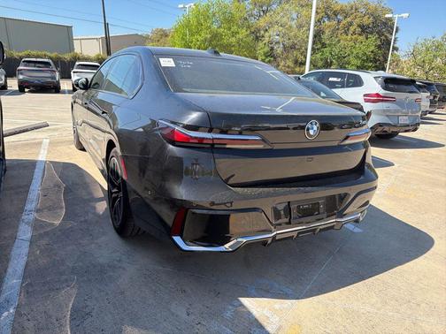 Black Sapphire Metallic 2024 BMW 740 740i