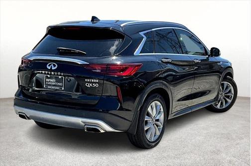 2022 INFINITI QX50 LUXE