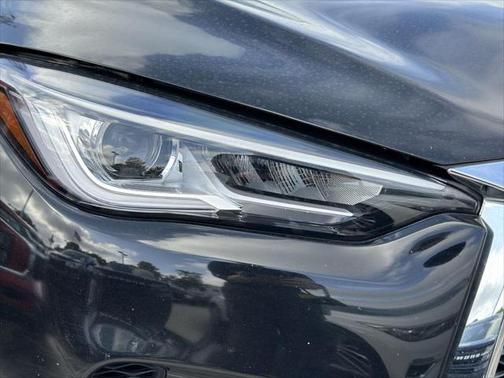 2022 INFINITI QX50 LUXE