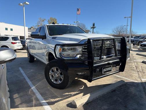 2022 RAM 3500 Laramie Crew Cab 4x4 8' Box