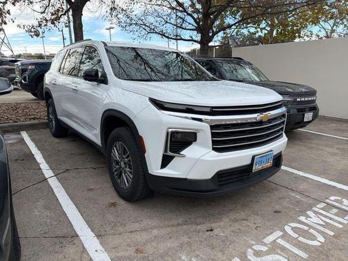 2024 Chevrolet Traverse LT