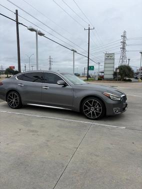 Graphite Shadow 2017 INFINITI Q70L 3.7