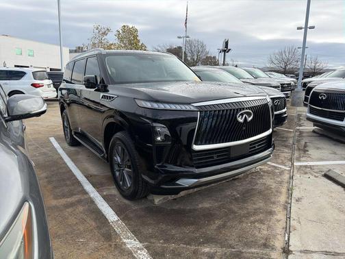 2025 INFINITI QX80 PURE