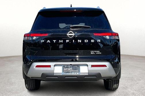 2025 Nissan Pathfinder SL 4WD