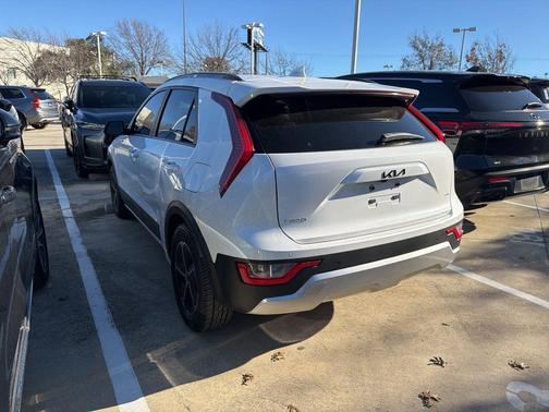 2023 Kia Niro EX