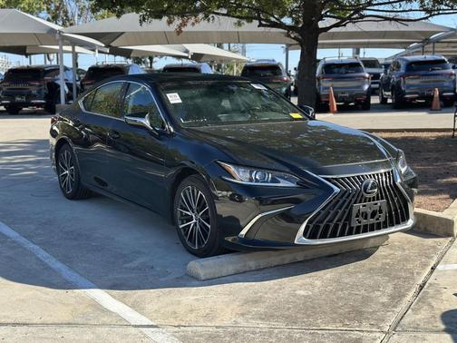 2024 Lexus ES 350 Base