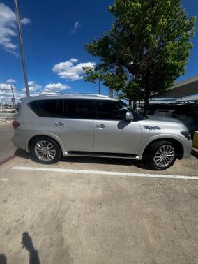 2017 INFINITI QX80 Base