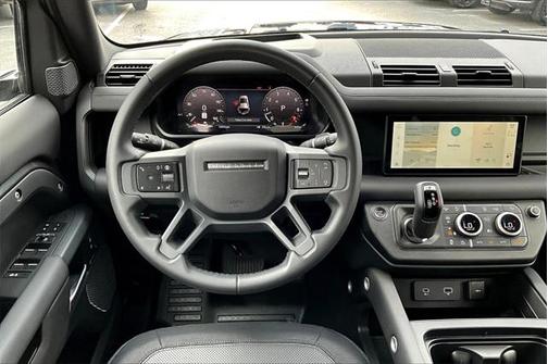 2024 Land Rover Defender 110 P400 X-Dynamic SE