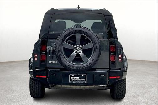 2024 Land Rover Defender 110 P400 X-Dynamic SE