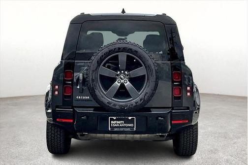 2024 Land Rover Defender X-Dynamic SE
