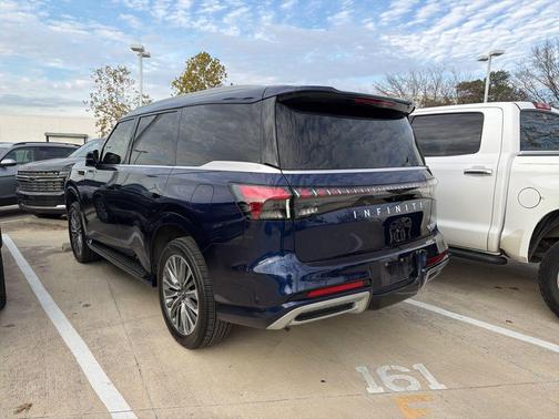 2025 INFINITI QX80 Luxe